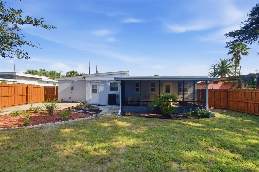 414 FLUSHING AVENUE Daytona Beach, FL 32118