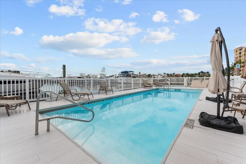 102 RIVIERA DUNES WAY #S-97 Palmetto, FL 34221