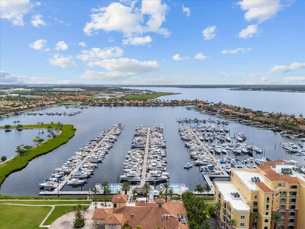 102 RIVIERA DUNES WAY #S-97 Palmetto, FL 34221