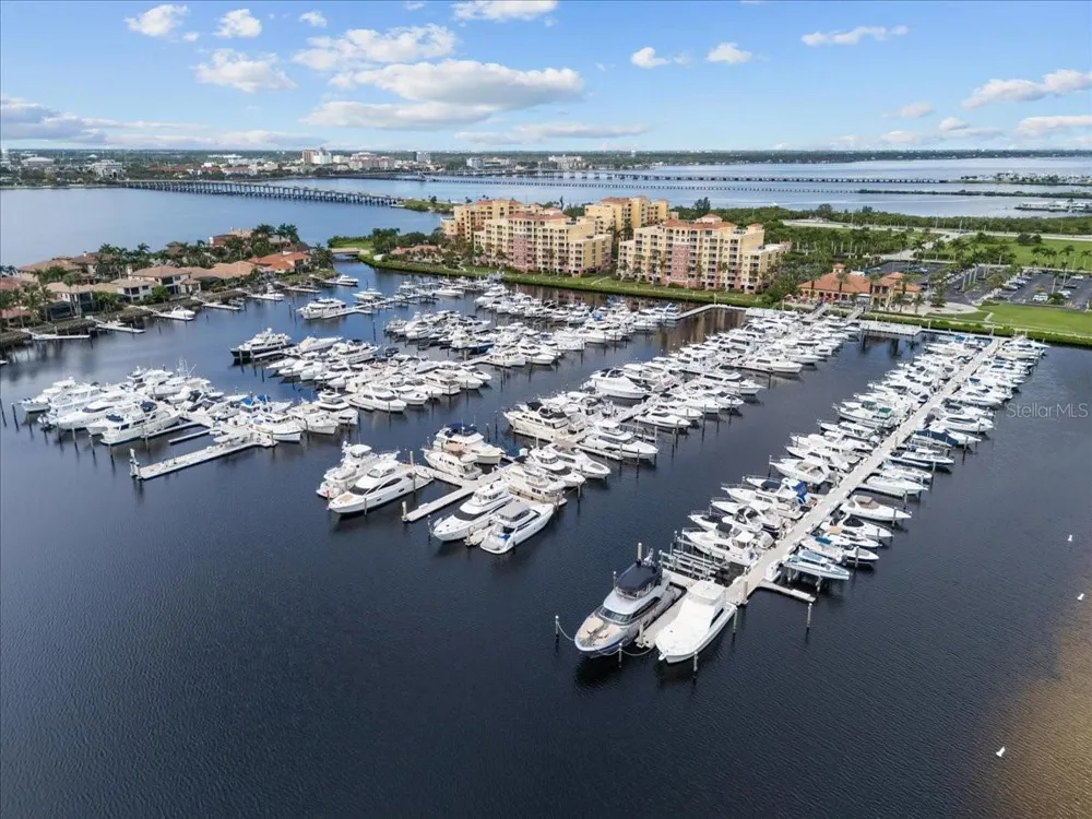 102 RIVIERA DUNES WAY #S-97 Palmetto, FL 34221