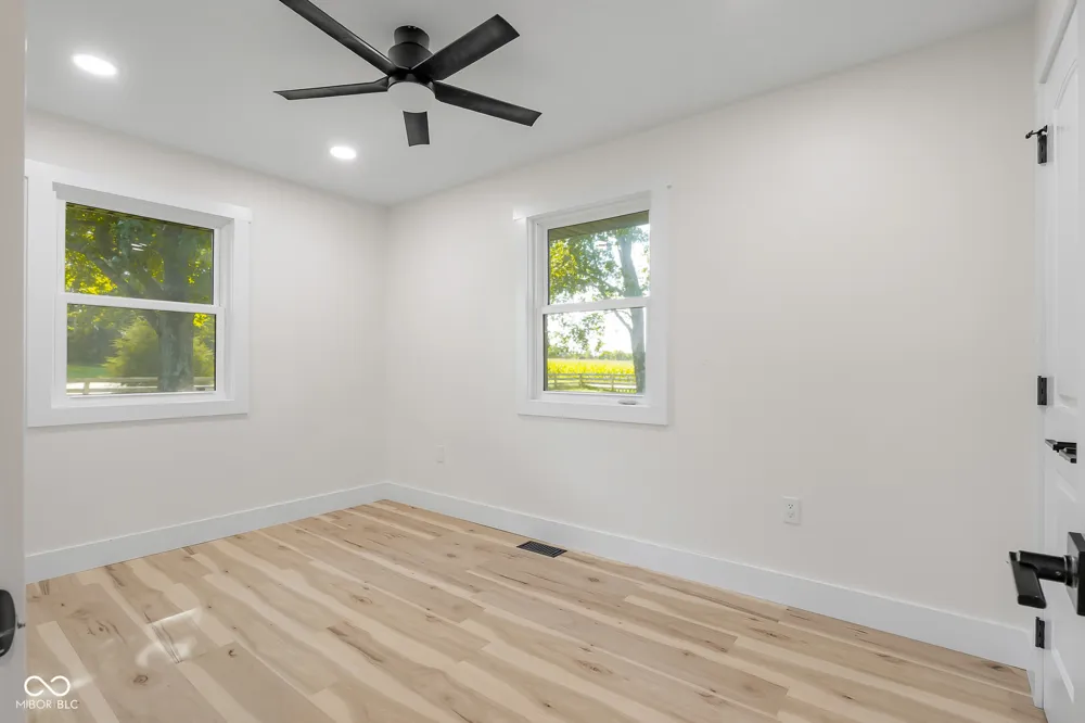 9070 W 450 S Columbus, IN 47201