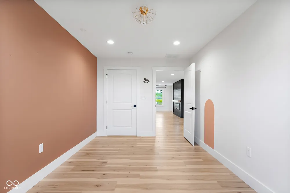 9070 W 450 S Columbus, IN 47201