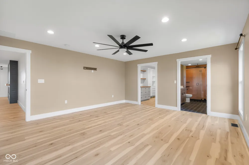9070 W 450 S Columbus, IN 47201