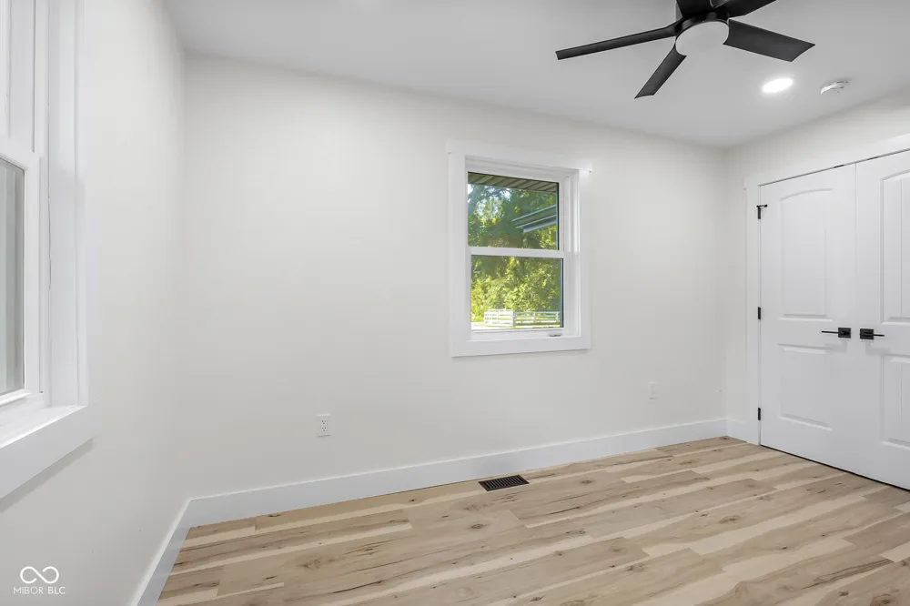 9070 W 450 S Columbus, IN 47201
