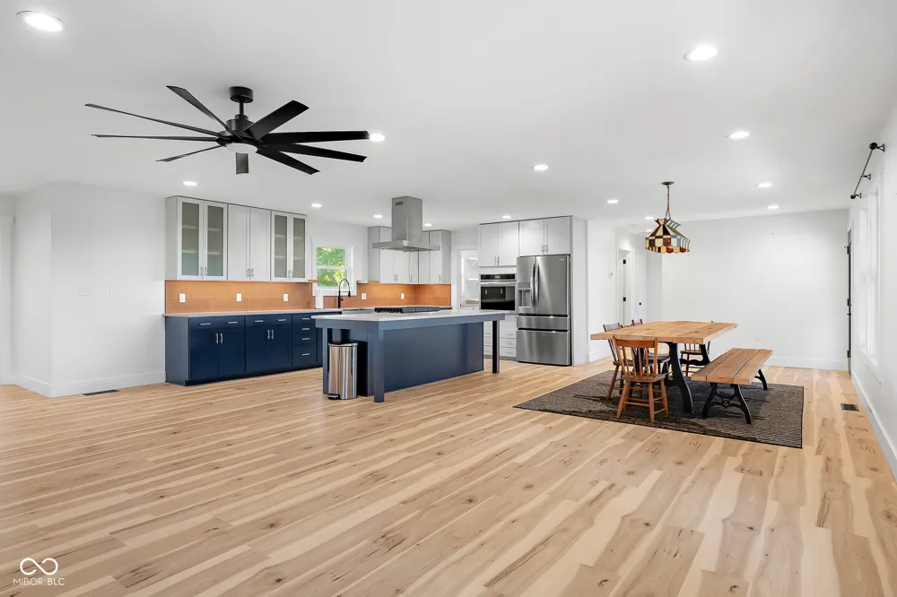 9070 W 450 S Columbus, IN 47201