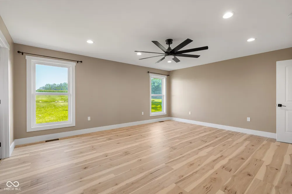 9070 W 450 S Columbus, IN 47201