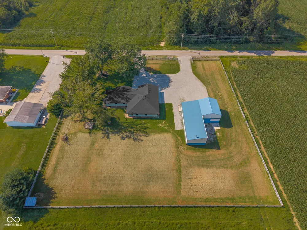 9070 W 450 S Columbus, IN 47201