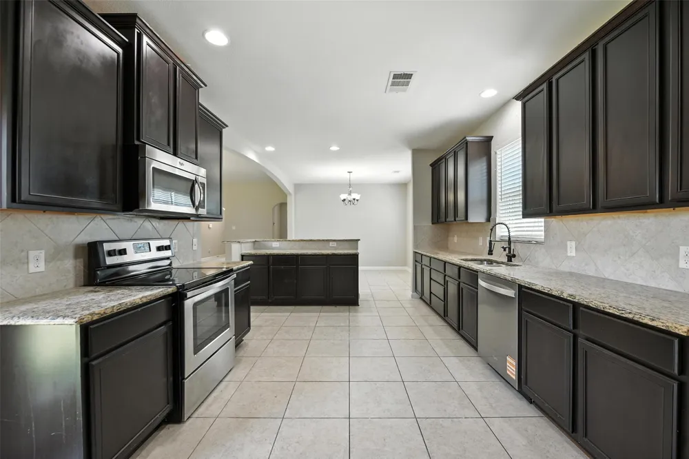 2401 Fall Leaf Court Denton, TX 76209