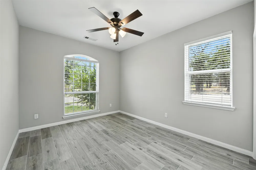 2401 Fall Leaf Court Denton, TX 76209