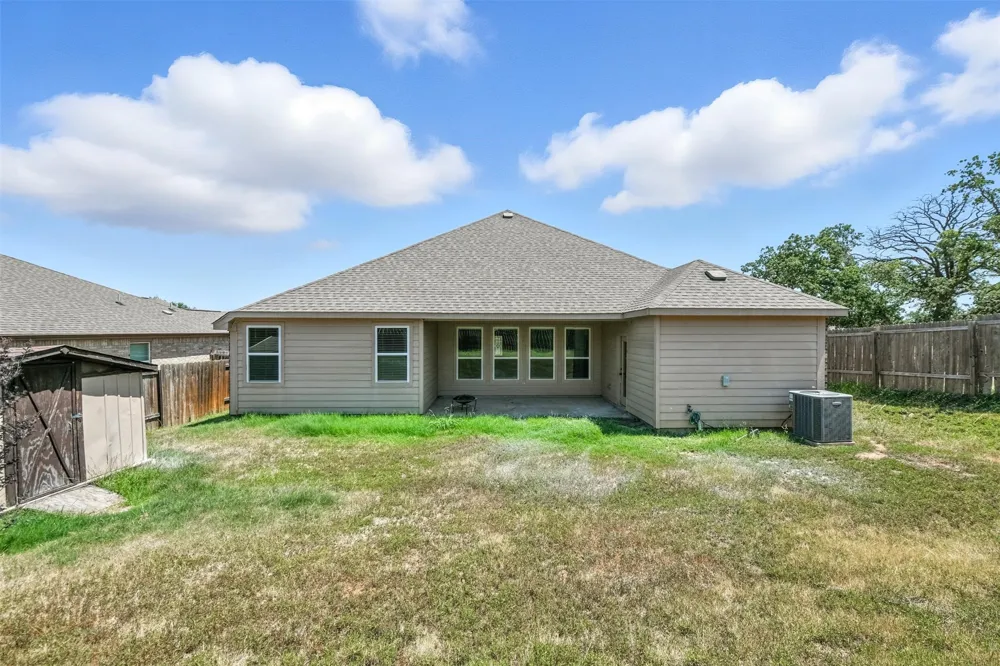 2401 Fall Leaf Court Denton, TX 76209