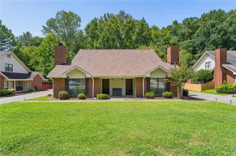 502 Plymouth Lane