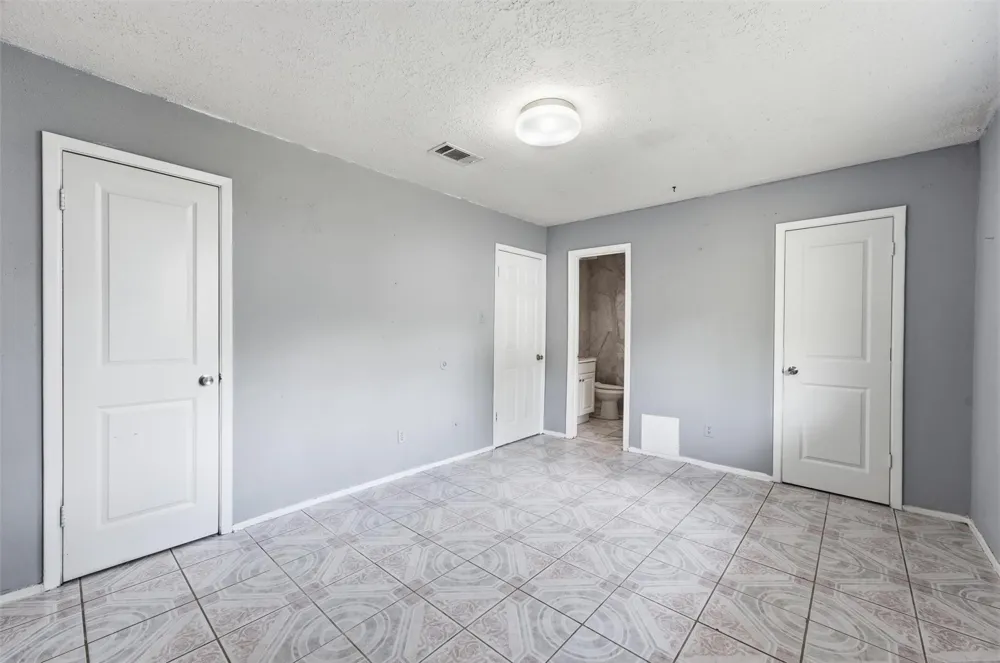 12402 Enchanted Path Drive Houston, TX 77044