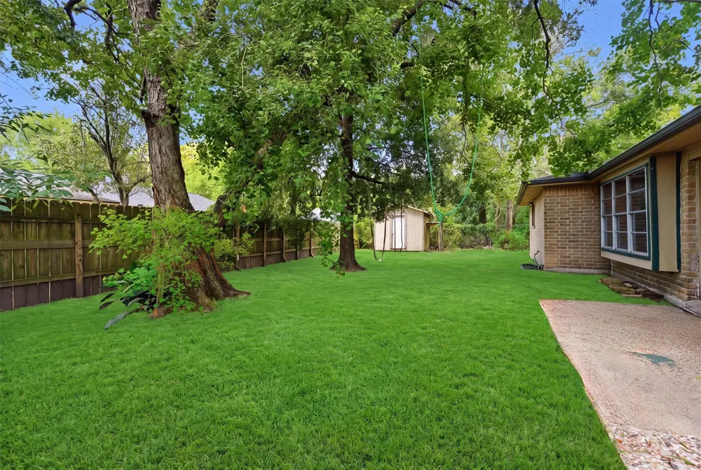 12402 Enchanted Path Drive Houston, TX 77044