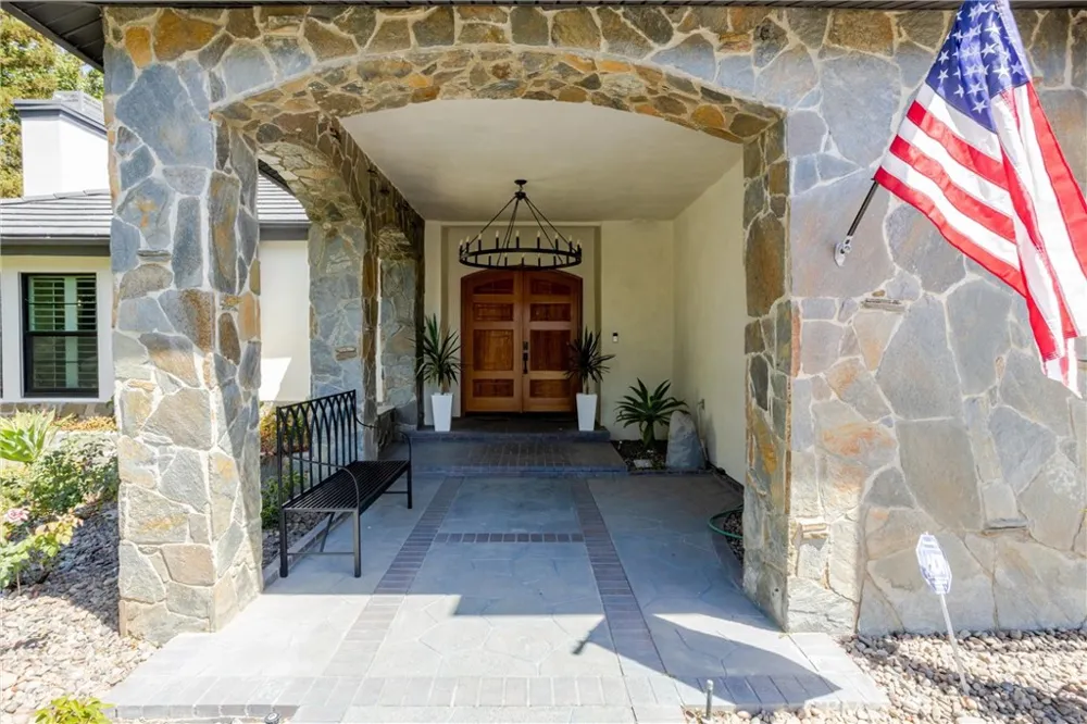 408 Edgemont Drive Redlands, CA 92373