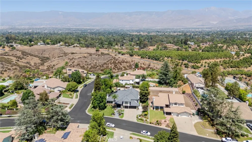 408 Edgemont Drive Redlands, CA 92373