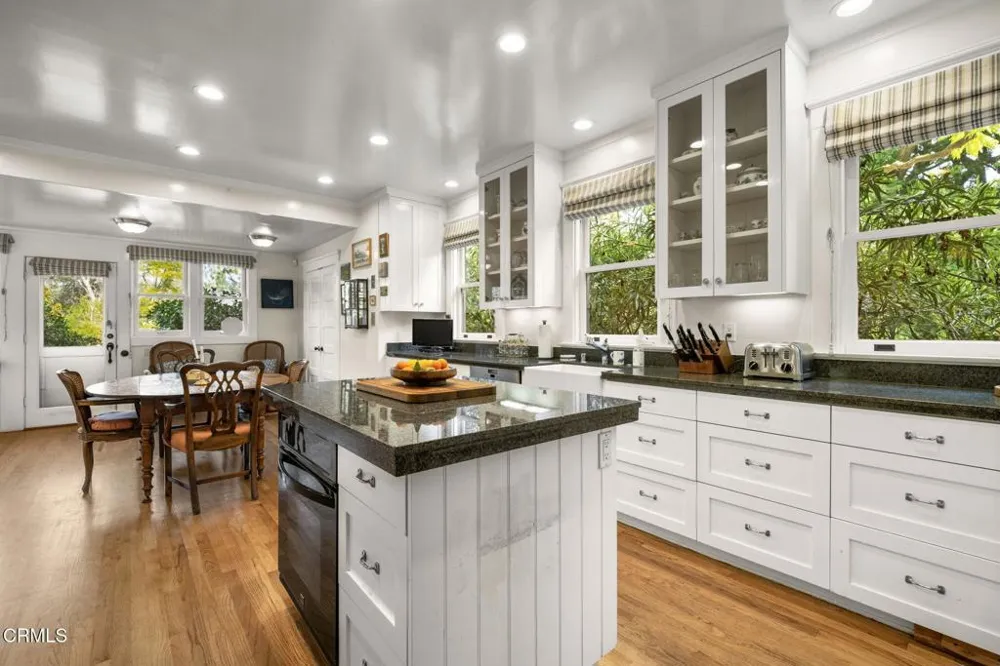 412 Oaklawn Avenue South Pasadena, CA 91030