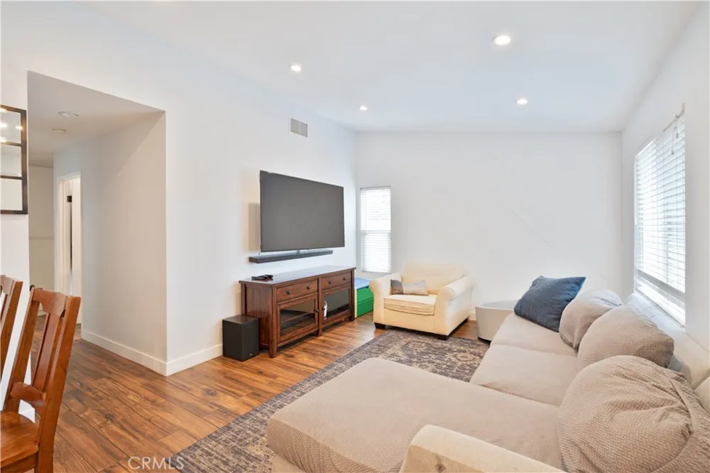 25652 Palma Alta Valencia, CA 91355