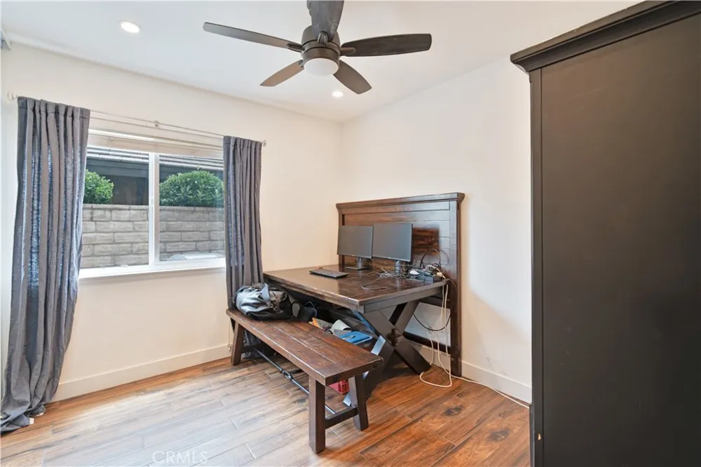 25652 Palma Alta Valencia, CA 91355