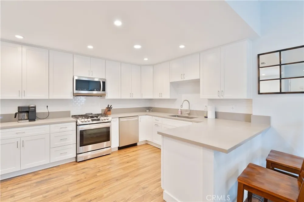 25652 Palma Alta Valencia, CA 91355
