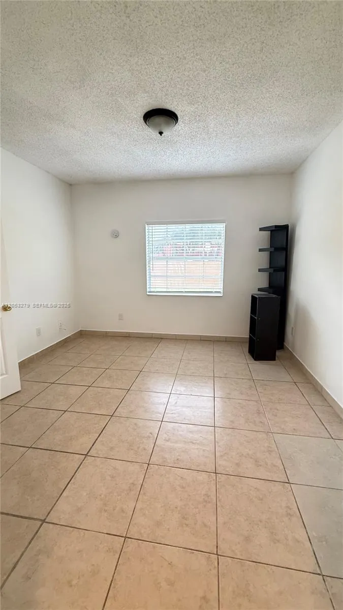 18304 NW 68th Ave #M Hialeah, FL 33015