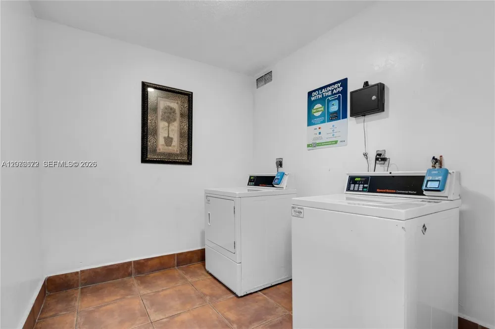 9001 SW 77th Ave #C402 Miami, FL 33156