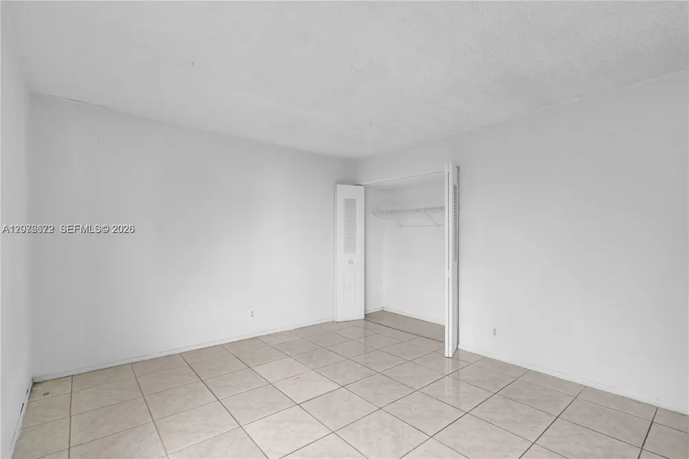 9001 SW 77th Ave #C402 Miami, FL 33156