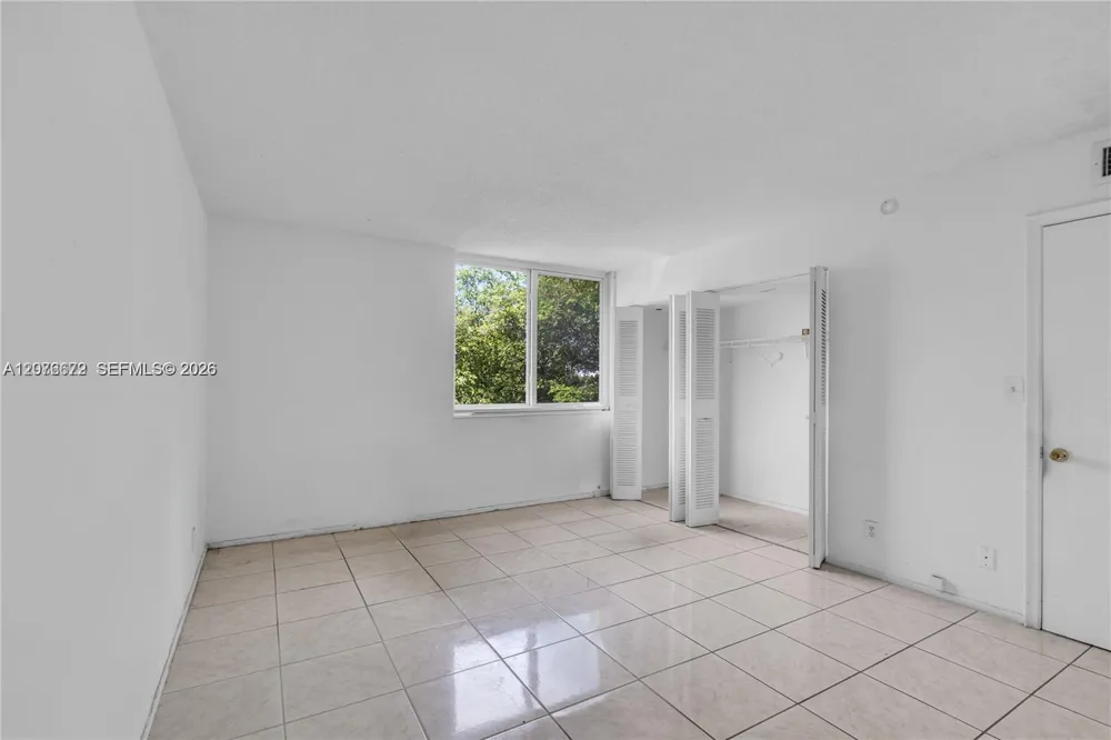 9001 SW 77th Ave #C402 Miami, FL 33156