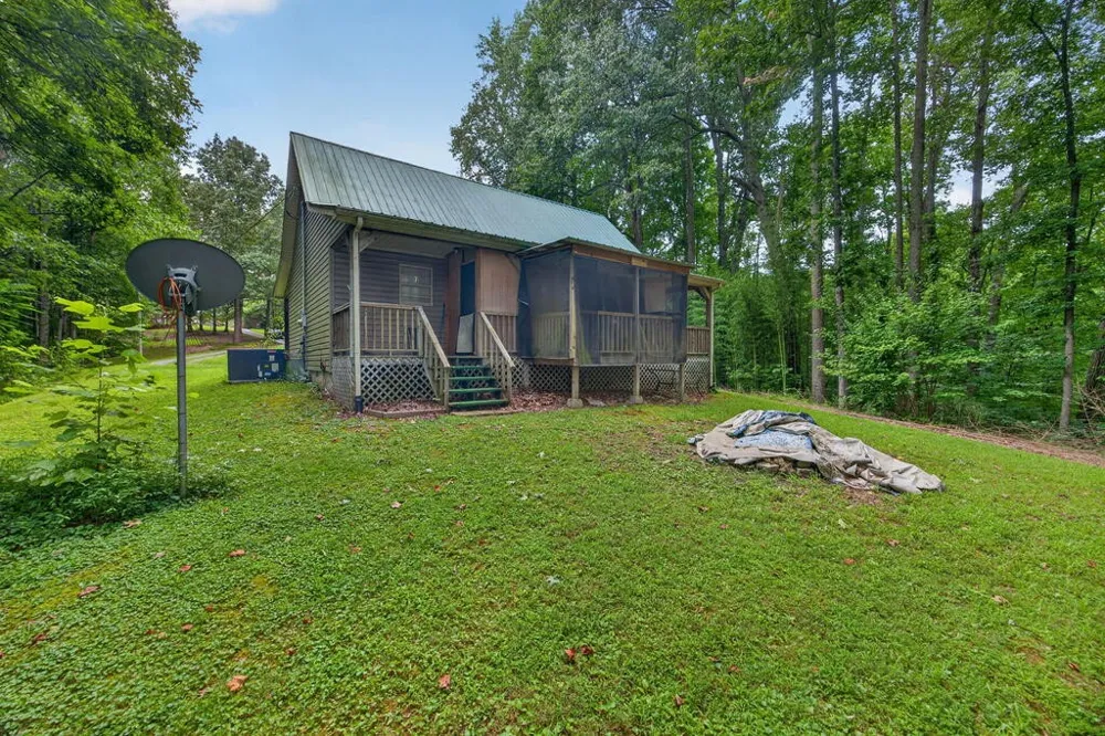 147 Ray Ln Gainesboro, TN 38562