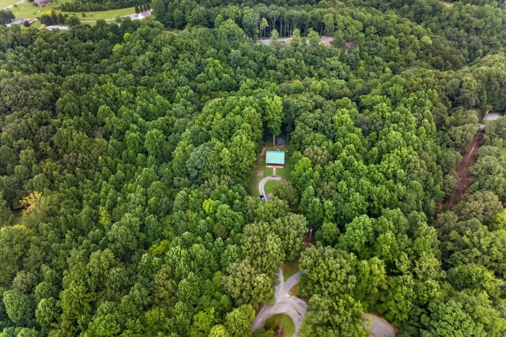 147 Ray Ln Gainesboro, TN 38562