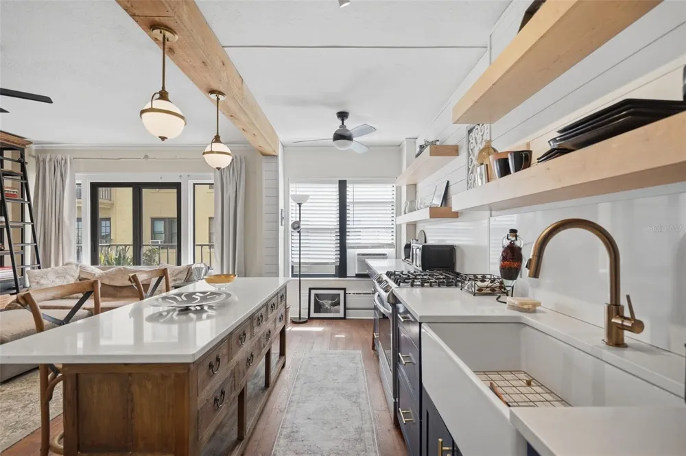 130 4TH AVENUE #504 St Petersburg, FL 33701