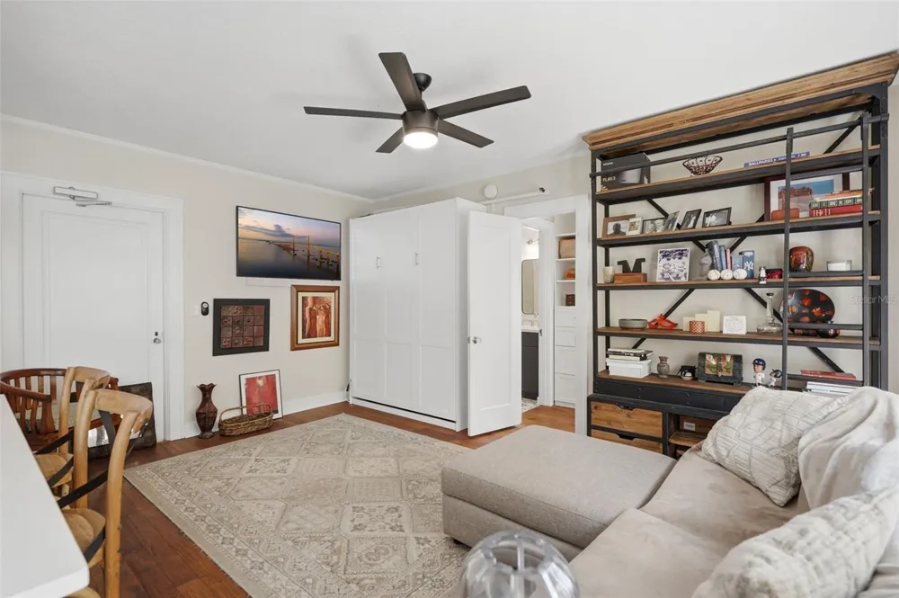 130 4TH AVENUE #504 St Petersburg, FL 33701