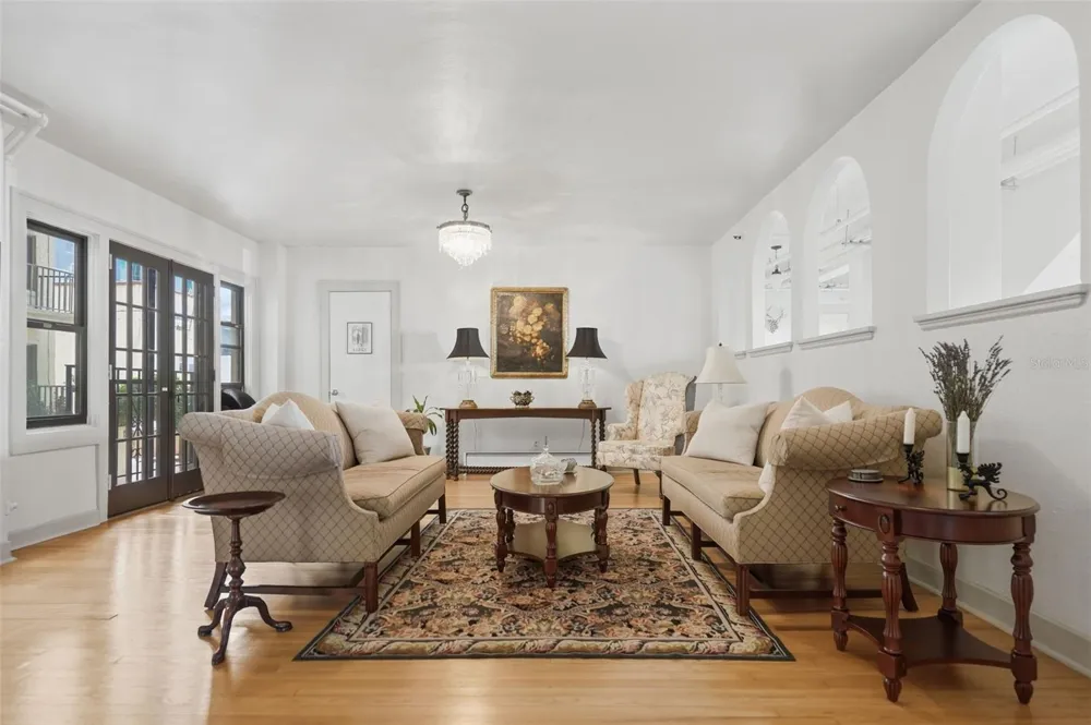 130 4TH AVENUE #504 St Petersburg, FL 33701