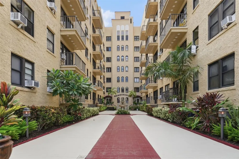 130 4TH AVENUE #504 St Petersburg, FL 33701