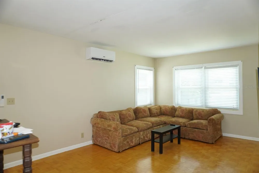 809 W PARK AVENUE #B Tampa, FL 33602