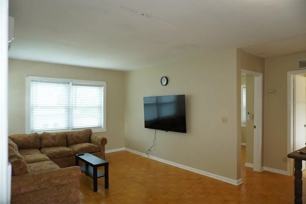 809 W PARK AVENUE #B Tampa, FL 33602