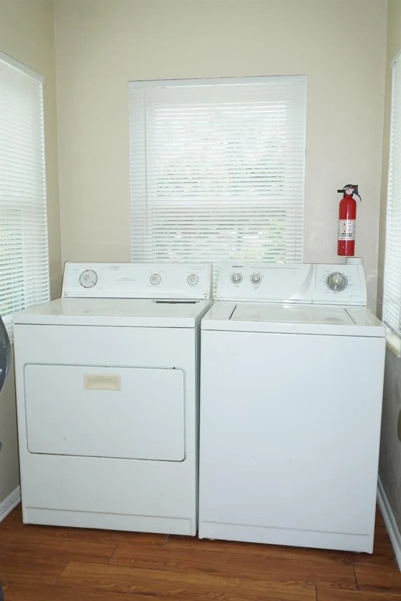 809 W PARK AVENUE #B Tampa, FL 33602