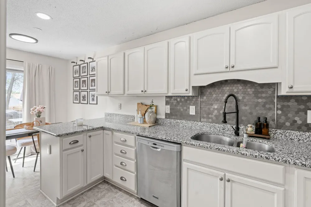 2728 111th Avenue NW Coon Rapids, MN 55433
