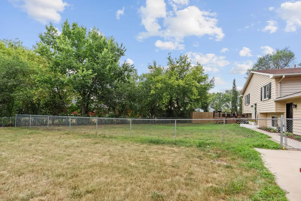 2728 111th Avenue NW Coon Rapids, MN 55433