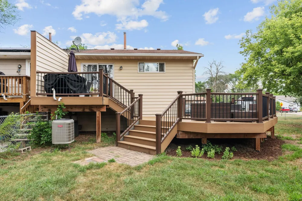 2728 111th Avenue NW Coon Rapids, MN 55433