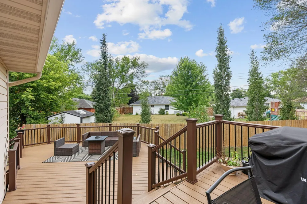 2728 111th Avenue NW Coon Rapids, MN 55433