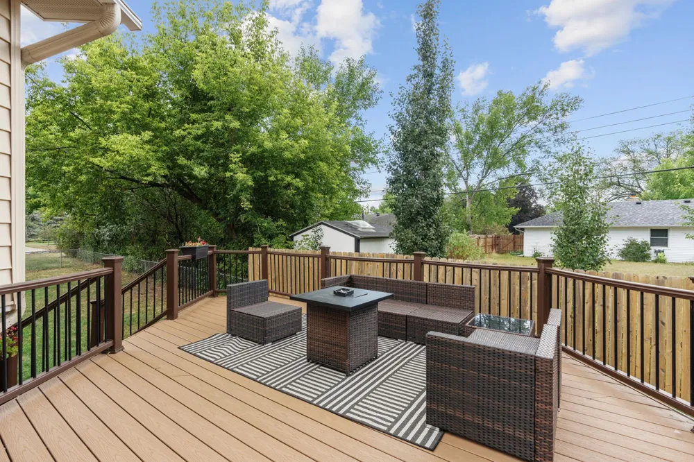 2728 111th Avenue NW Coon Rapids, MN 55433