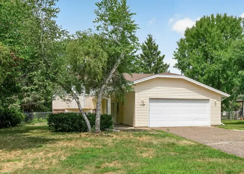 1124 Meadowwood Drive