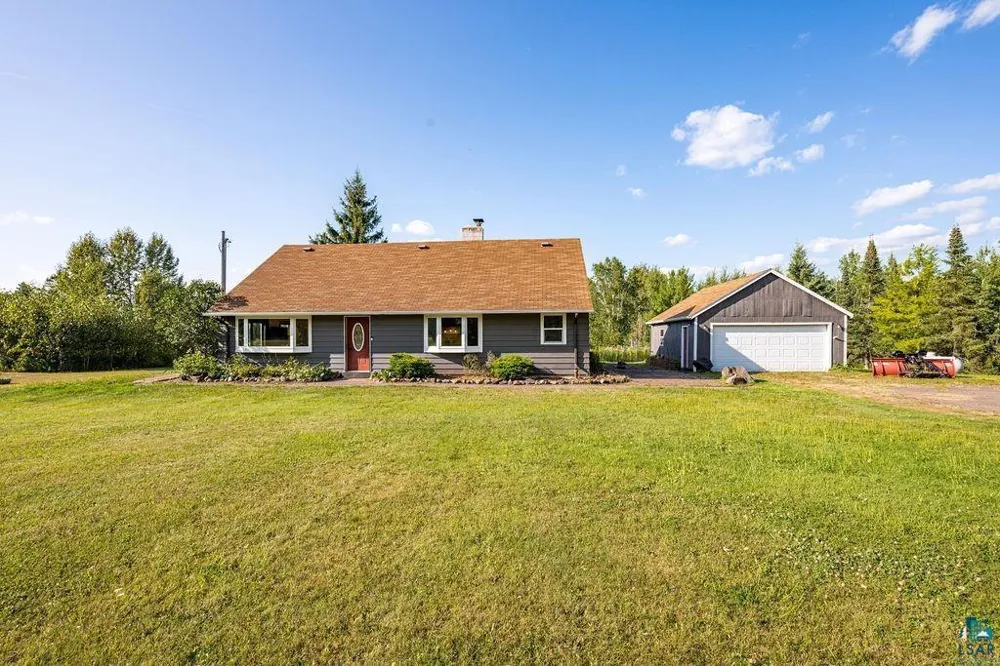 3949 E County Rd B Superior, WI 54880