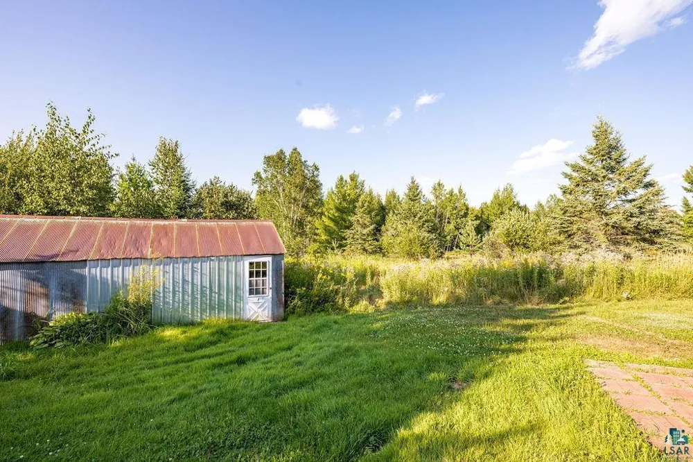 3949 E County Rd B Superior, WI 54880
