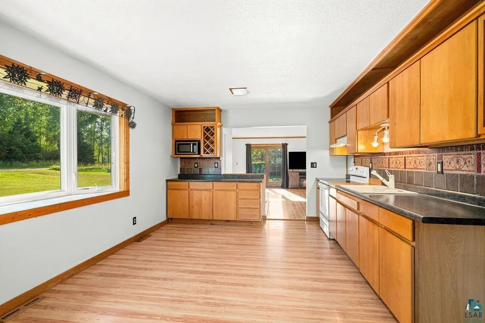 3949 E County Rd B Superior, WI 54880