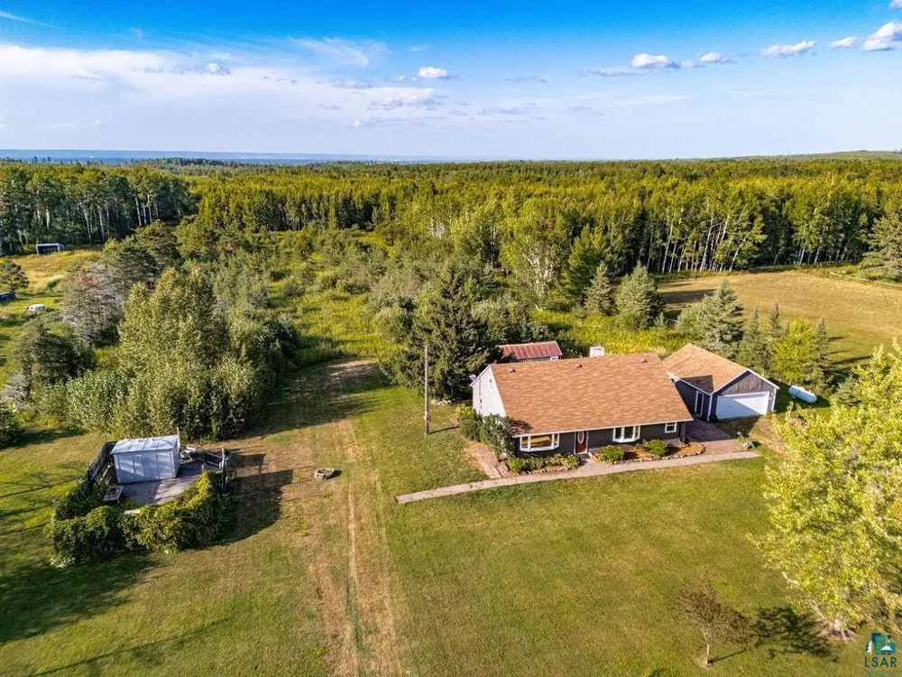 3949 E County Rd B Superior, WI 54880