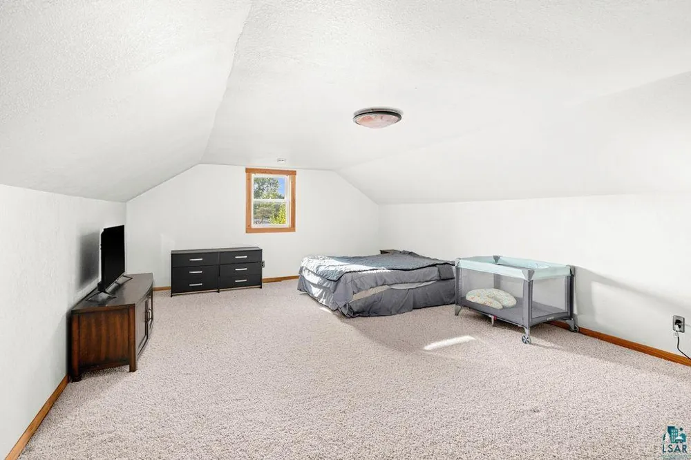 3949 E County Rd B Superior, WI 54880