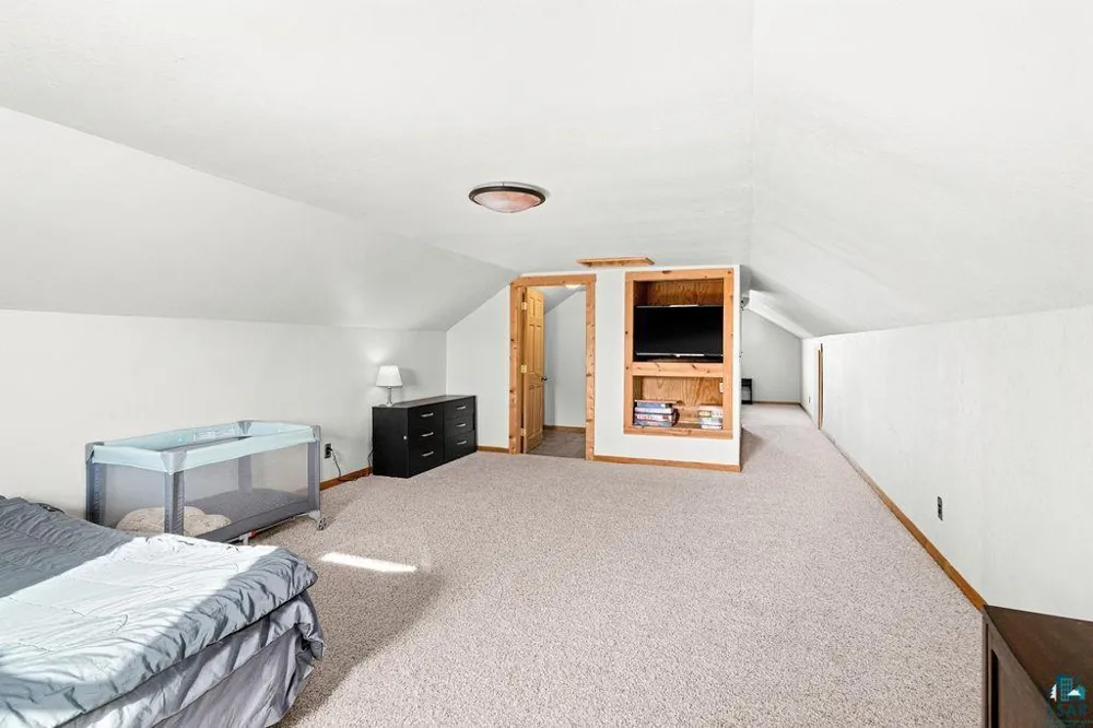 3949 E County Rd B Superior, WI 54880