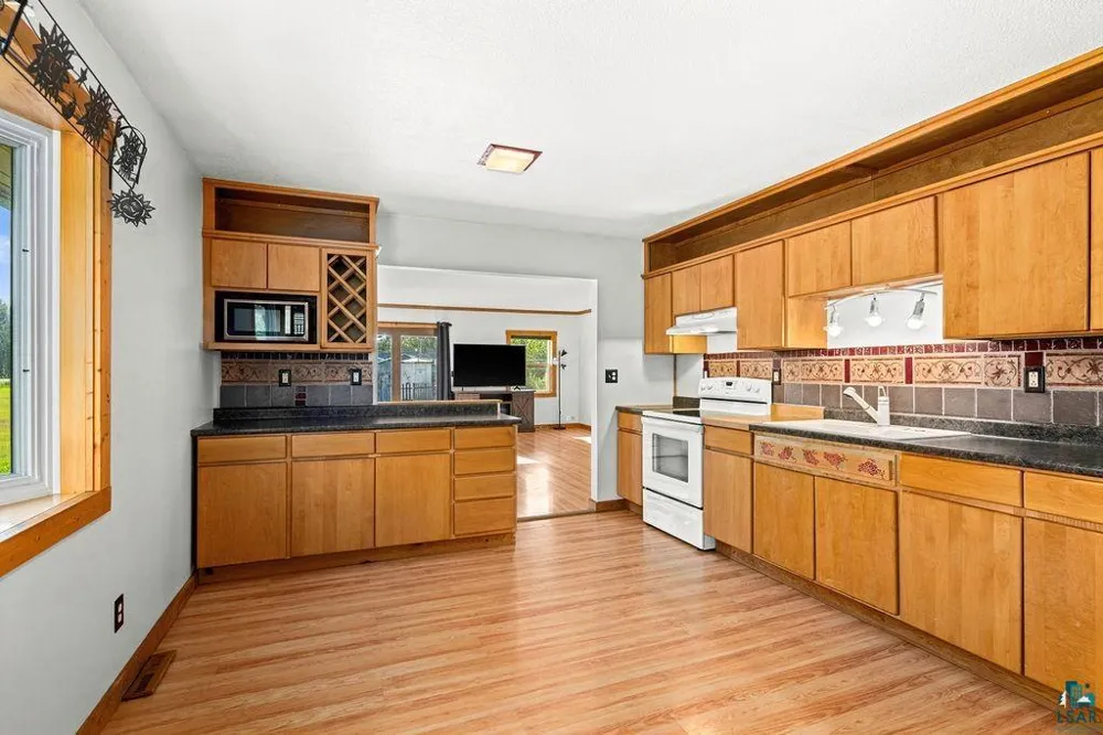 3949 E County Rd B Superior, WI 54880