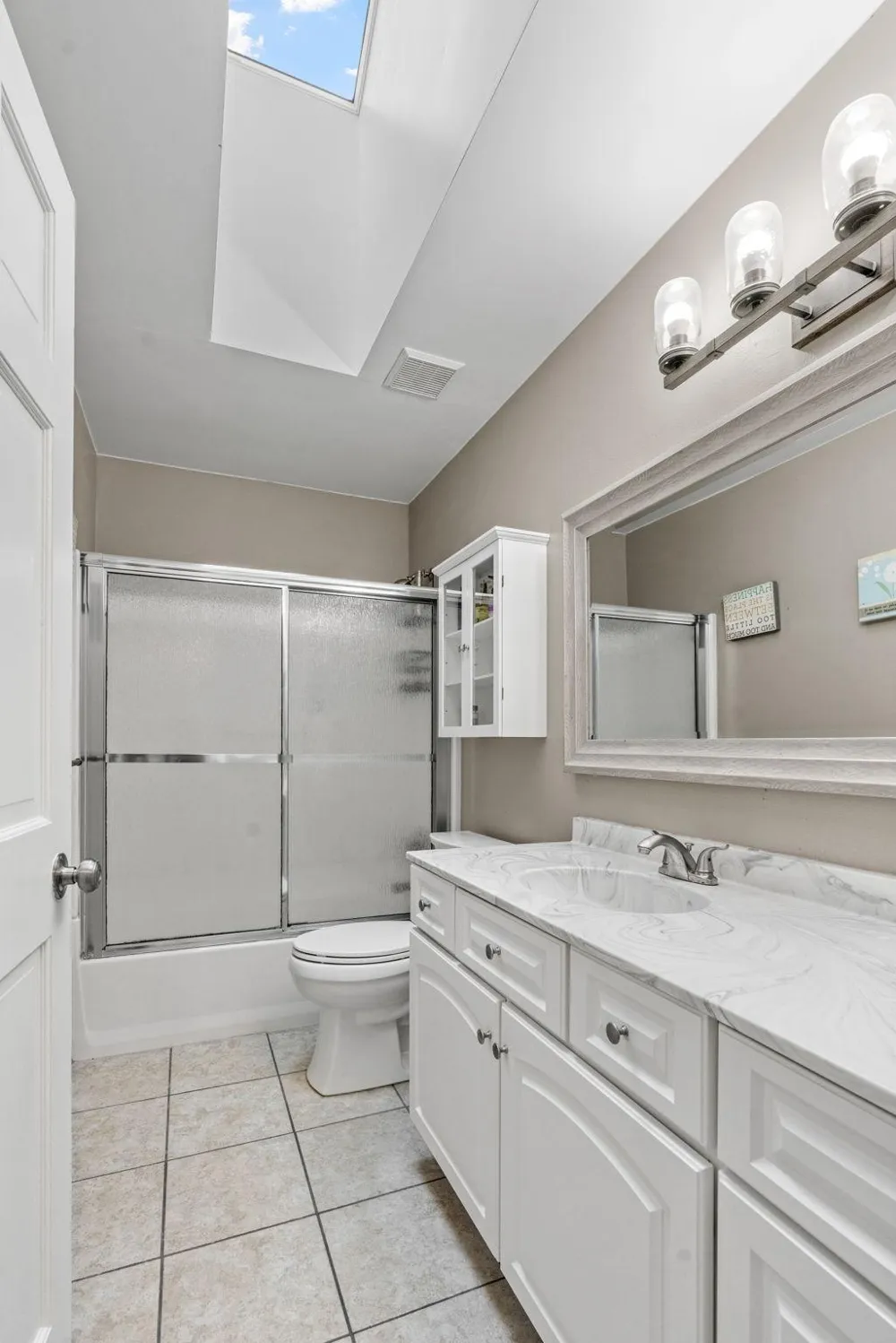 13547 Essex Court Eden Prairie, MN 55347